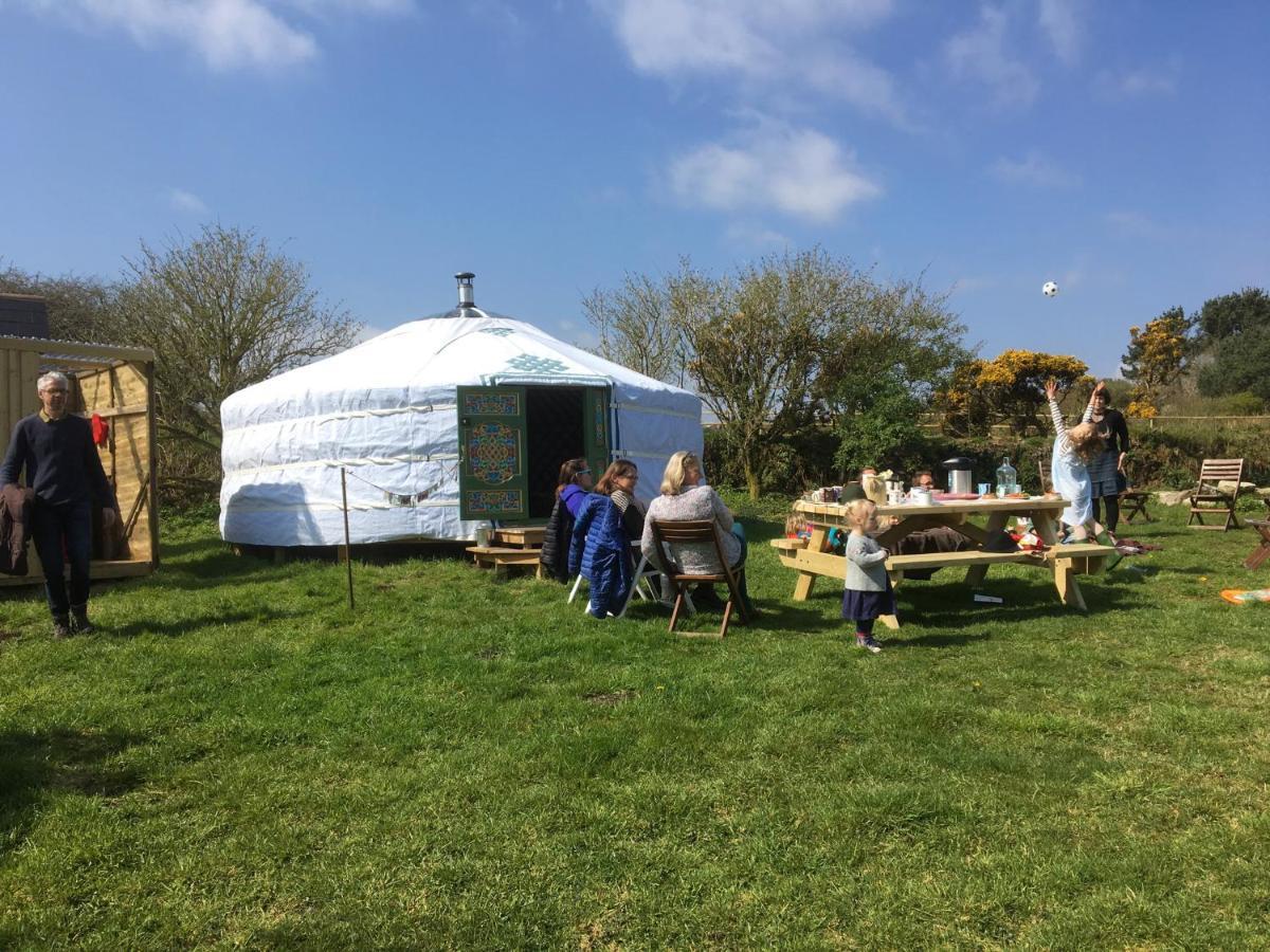 Luxury tent Higher Trenear Farm Yurts